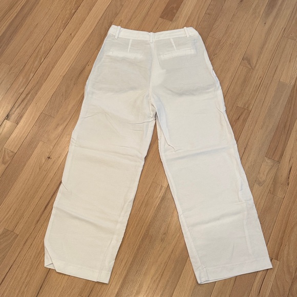 Aritzia Effortless Linen White Pants - Picture 4 of 5